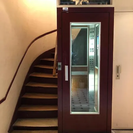 New Classy Studio Near Les Champs-elysees Paris